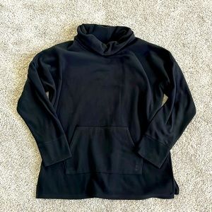 Cuddl Duds Fleece black sweatshirt